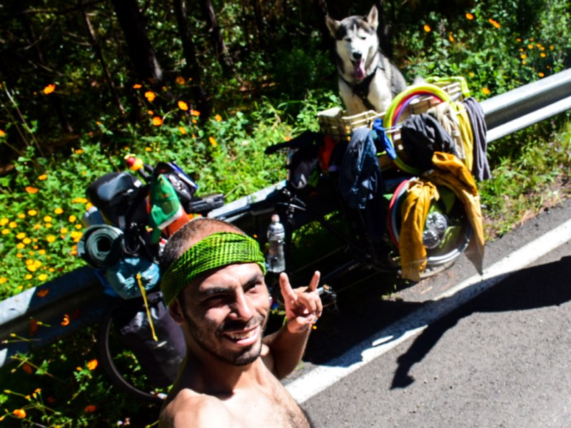 Tony Cazares y Loki por los confines del&nbsp;país